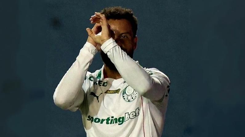 Felipe Anderson, do Palmeiras, celebra em jogo contra Jacuipense, na Copa do Brasil