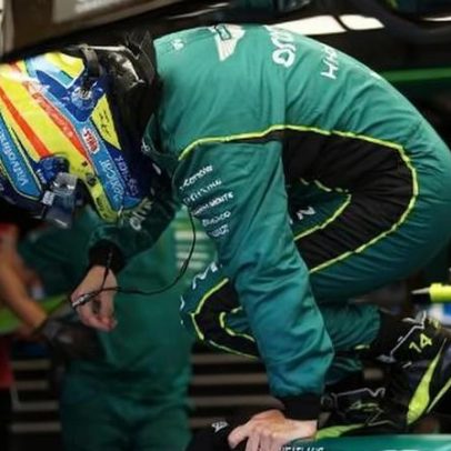 Alonso pilotou com uma mão após problema no assento no GP do Canadá