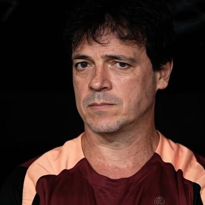Diniz faz ajuste tático contra Roger em sua melhor atuação pelo Corinthians