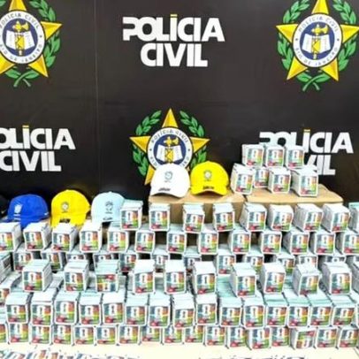 Polícia apreende 200 mil figurinhas falsificadas da Copa do Mundo
