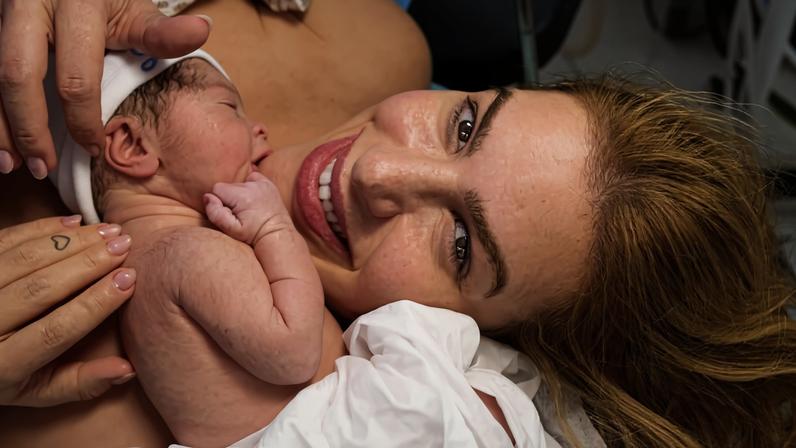 Lore Improta compartilha primeiras fotos de Levi, segundo filho com Léo Santana
