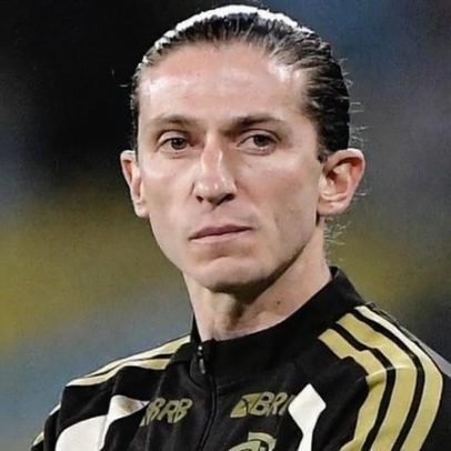 Filipe Luís, ex-Fla, é favorito para assumir Bayer Leverkusen