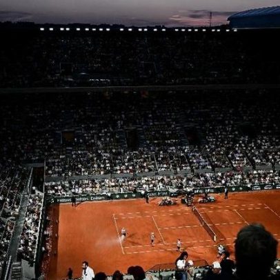 João Fonseca estreia na quadra central de Grand Slam contra Djokovic