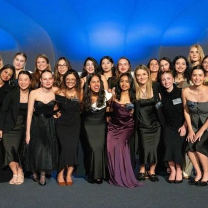 EY abre inscrições para programa de liderança feminina com final na Europa