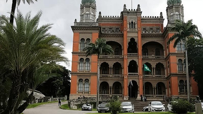 Fachada da Fiocruz