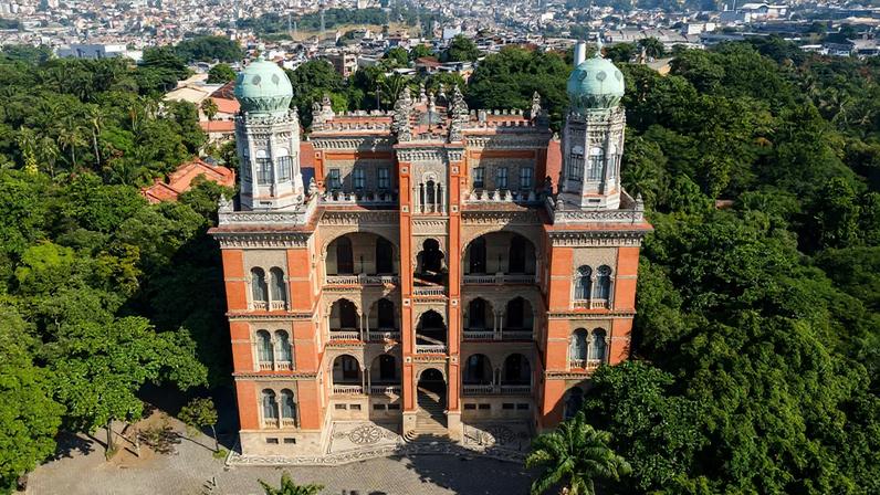 Fachada da Fiocruz, no Rio de Janeiro
