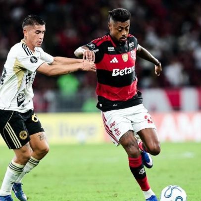 Flamengo vence por 3 a 0 ao buscar marca de 7 gols