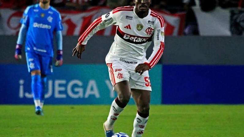 Evertton Araújo (Flamengo) durante jogo contra o Estudiantes, no dia 29.04.2026.