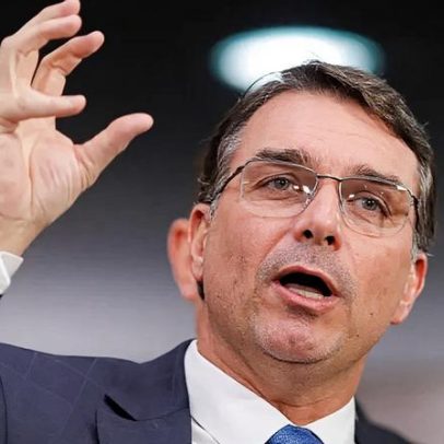 Flávio Bolsonaro lança palanque do PL em Santa Catarina