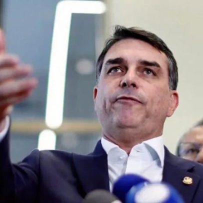 Filme sobre Bolsonaro pode afetar campanha de Flávio, aponta Financial Times