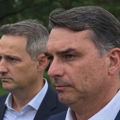 Flávio Bolsonaro anuncia candidatura ao Senado por São Paulo