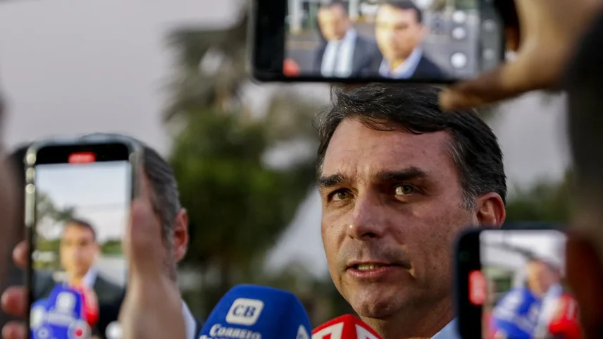 Áudio de Flávio pedindo dinheiro a Vorcaro afeta pré-campanha