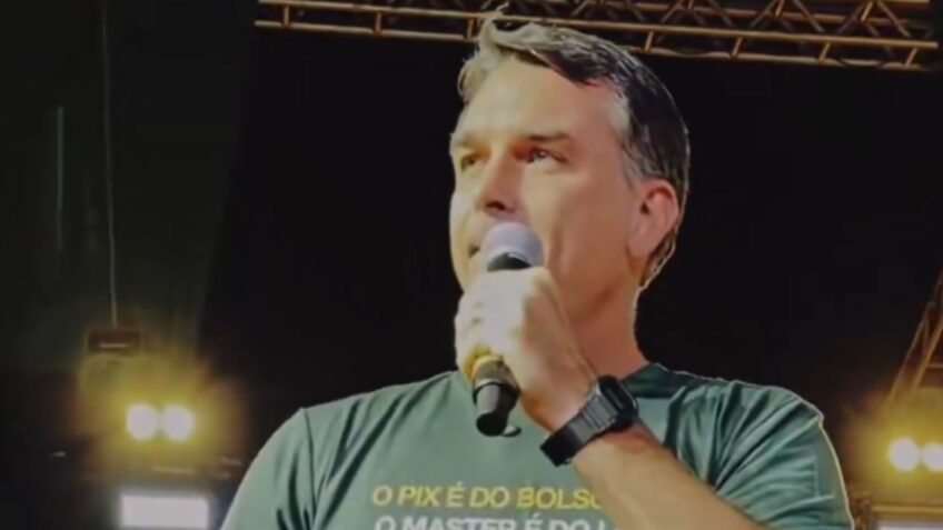 Flávio disse que o pai, Jair Bolsonaro (PL) evitou um caos no país durante a pandemia