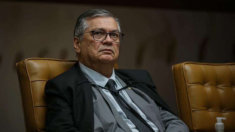 Dino segura julgamento e mantém indefinição eleitoral no Rio