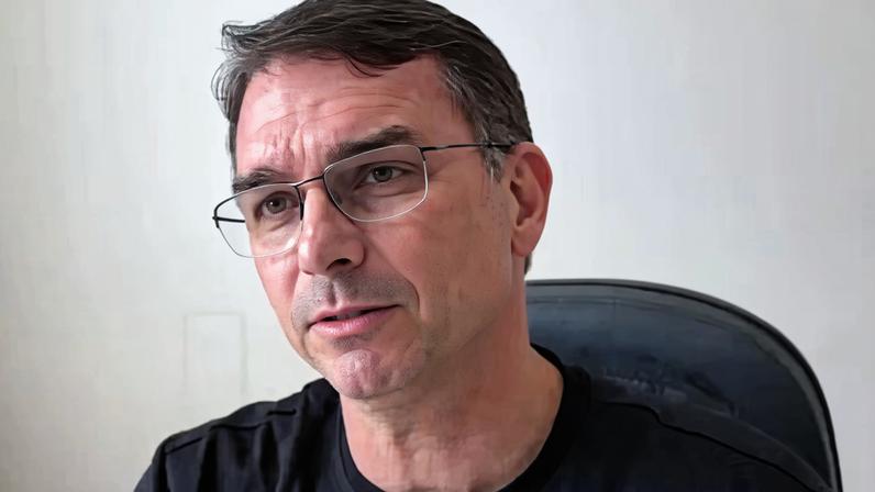 Senador Flávio Bolsonaro — Foto: Reprodução/X