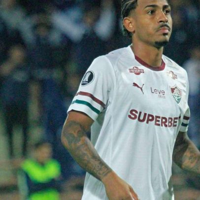 Fluminense enfrenta Vitória e busca vitória para superar crise no Brasileirão