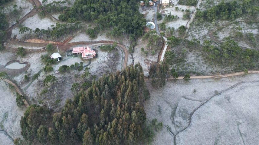 Imagem colorida, geada em Santa Catarina - Metrópoles
