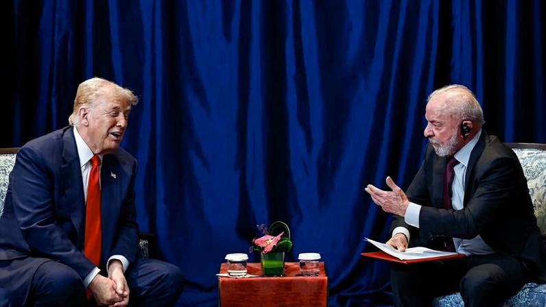 Os presidentes dos EUA e do Brasil, Donald Trump e Luiz Inácio Lula da Silva