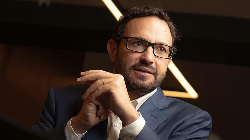André Raduan: “Essa revisão simultânea para cima de atividade e inflação reduz o espaço para cortes de juros pelo BC” — Foto: Gabriel Reis/Valor