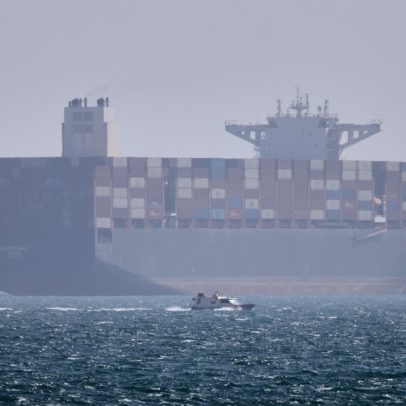 EUA e Irã disputam controle de Ormuz, colocando cessar-fogo em risco