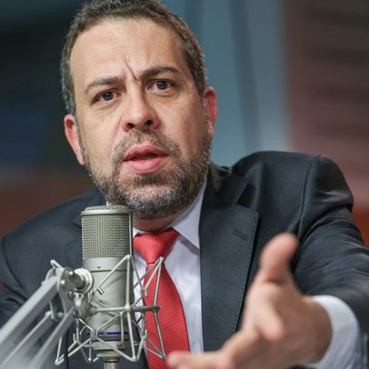 Boulos acusa Bets de financiar perfis nas redes para atacar Lula