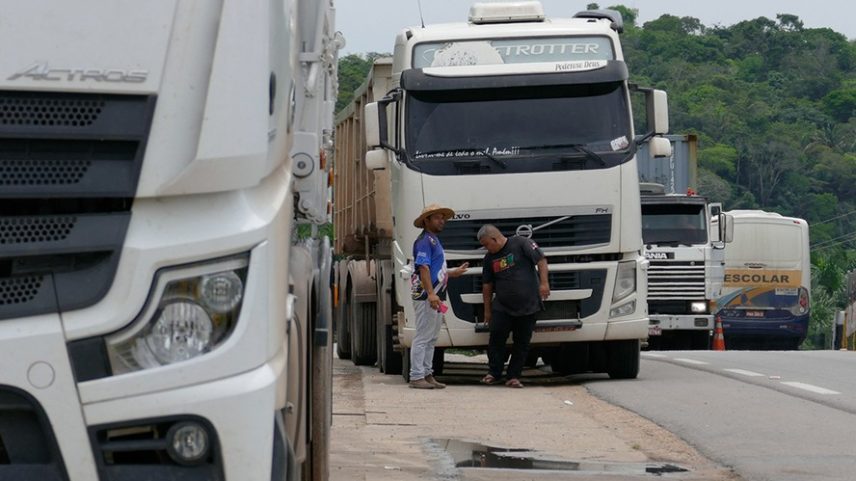 Novo crédito atende de motoristas autônomos a grandes transportadoras — Foto: Sandro Pereira/Fotoarena/Agência O Globo