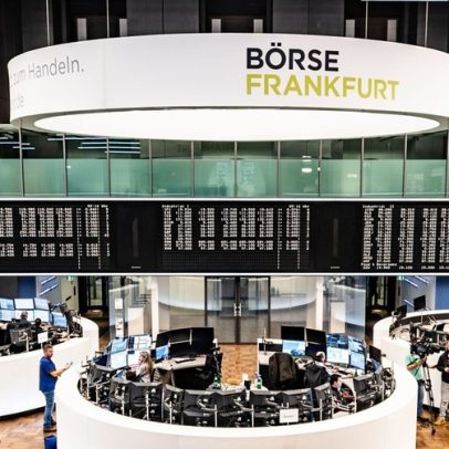 Bolsas europeias caem com pressão de tarifas e petróleo