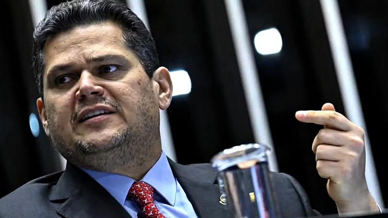 Davi Alcolumbre: avanço da PF sobre os políticos no caso Master pode aumentar a irritação do presidente do Senado com o Palácio do Planalto — Foto: Waldemir Barreto/Agência Senado