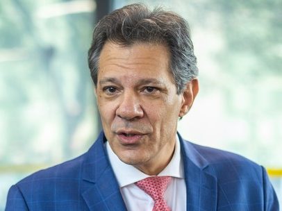 Haddad diz que empate entre Lula e Flávio é inadmissível; cita lavagem cerebral