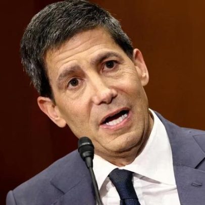 Warsh defende que o Fed permaneça em silêncio