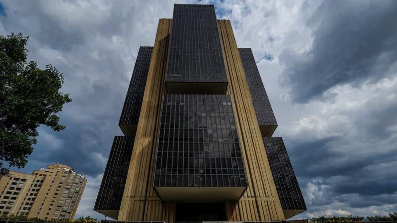 Bancos e BC debatem regras para investidores e plataformas no FGC