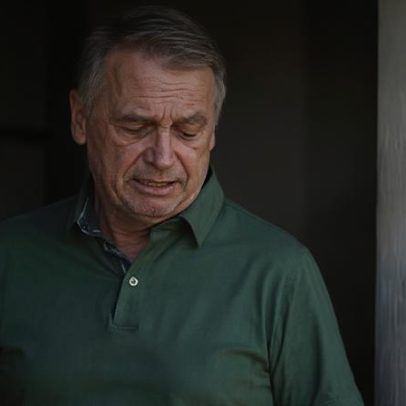 Bolsonaro se recupera bem de cirurgia e deve receber alta na segunda