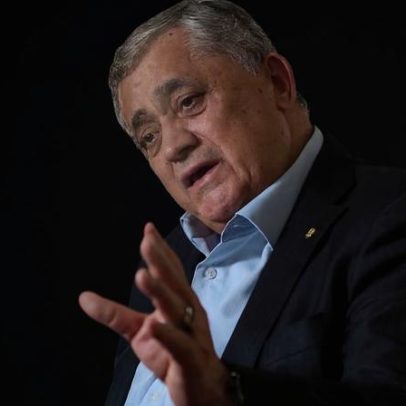 Governo encerra hoje proposta de transição da 6x1, diz Guimarães