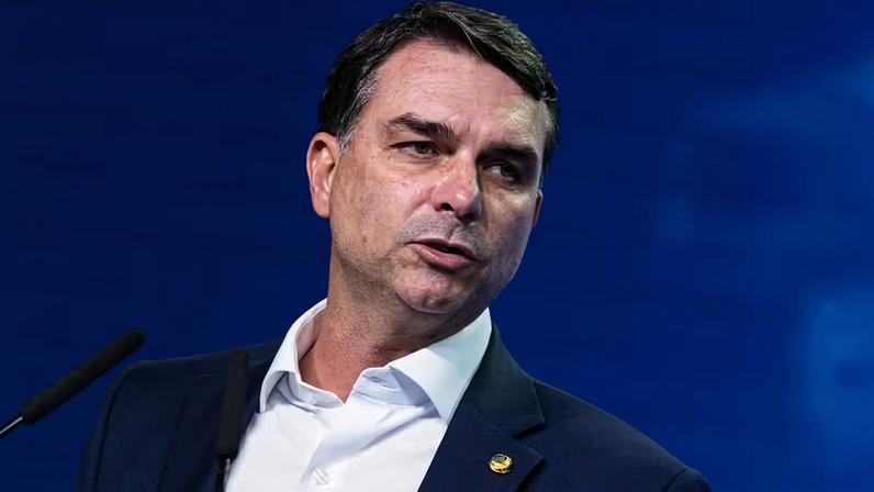 Senador Flávio Bolsonaro — Foto: Brenno Carvalho/Agência O Globo