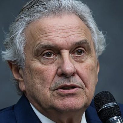 Caiado afirma que pessoa contaminada não pode ocupar a Presidência