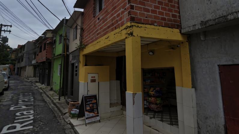 Imagens registradas antes e depois da explosão que atingiu o Jaguaré, na Zona Oeste de São Paulo, mostram o cenário de destruição deixado pelo acidente ocorrido na tarde desta segunda-feira (11). — Foto: Reprodução