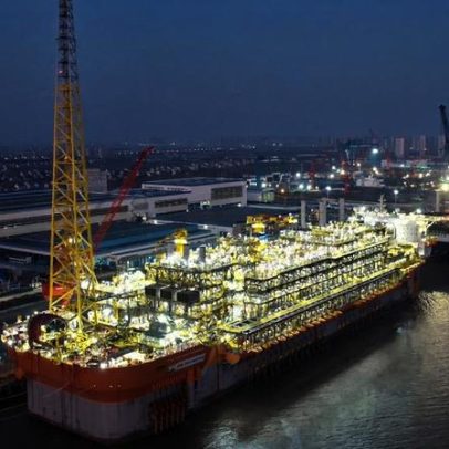 Petrobras atinge volume recorde, enquanto guerra no Irã abala petróleo global