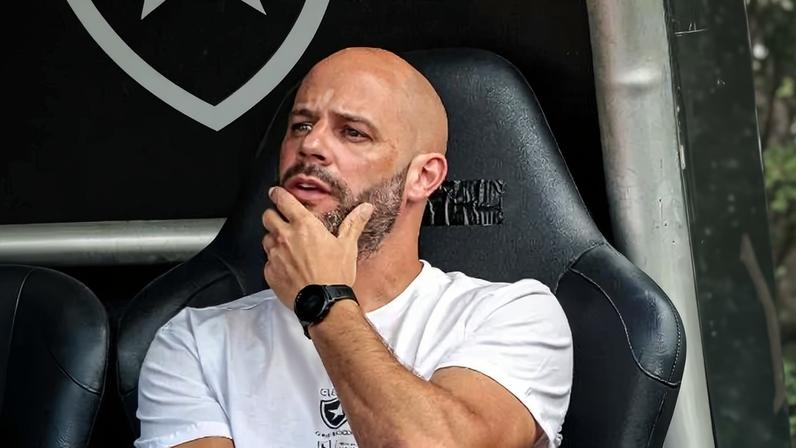 Franclim Carvalho, treinador do Botafogo