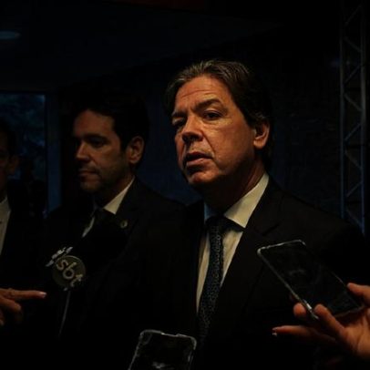 Ministro das Comunicações nega deixar o governo após veto a Messias