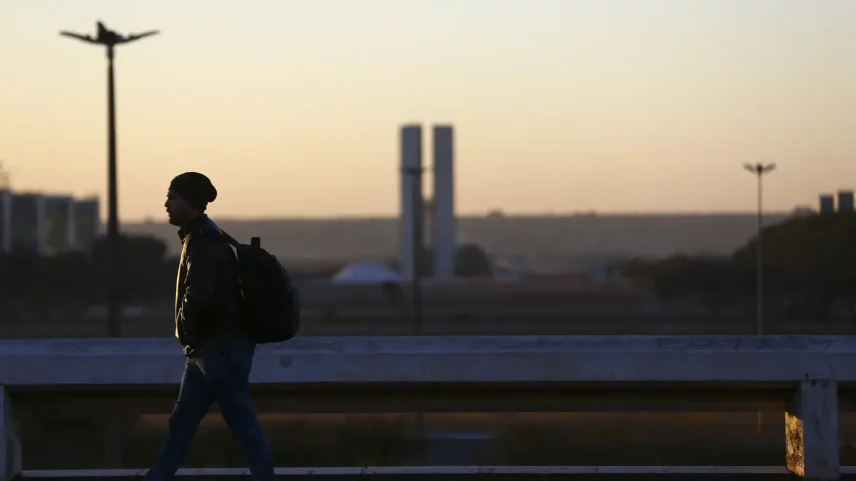 Massa de ar frio e baixa umidade são desafios para saúde dos brasilienses.