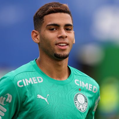 Joia do Palmeiras recusa proposta da Arábia Saudita e vira titular para Abel