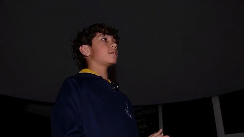 Aos 12 anos, menino com superdotação começa faculdade em Caxias do Sul — Foto: Reprodução/RBS TV