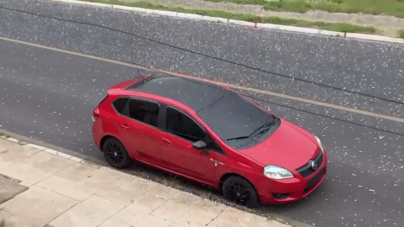 Temporal provoca alagamentos e granizo no RS, com avisos de grande perigo