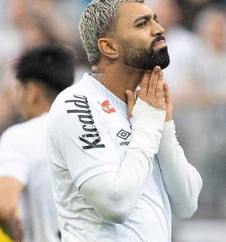 Gabigol será apenas opção para Cuca diante do Coritiba