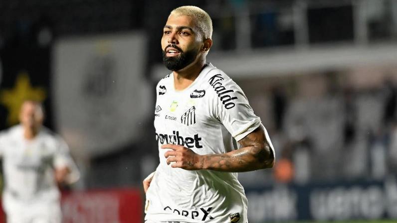 Gabigol o segundo gol do Santos diante do San Lorenzo, na Vila Belmiro