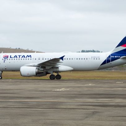 Latam reduz voos no Brasil e estima efeito de até US$700 milhões com combustível
