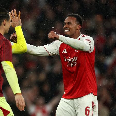 Gabriel Magalhães celebra vitória do Arsenal sobre o Atlético de Madri na Liga dos Campeões da Europa