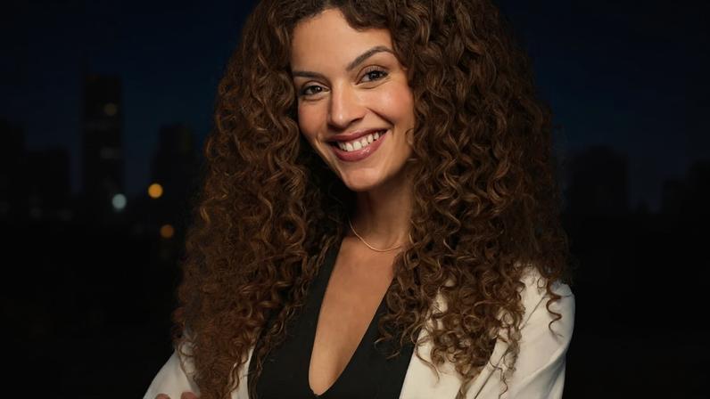 Gabriela Loran sofreu momentos difíceis antes de engatar uma carreira promissora na teledramaturgia