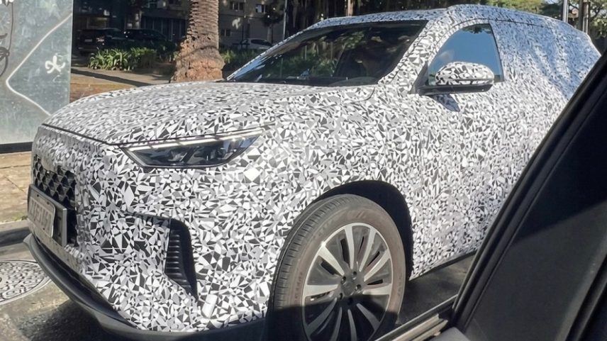 Novo Caoa Chery Tiggo 8 em testes — Foto: Reprodução/Instagram @carsbysfs
