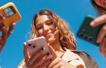 Geração Z prefere redes sociais a atividade sexual, aponta pesquisa